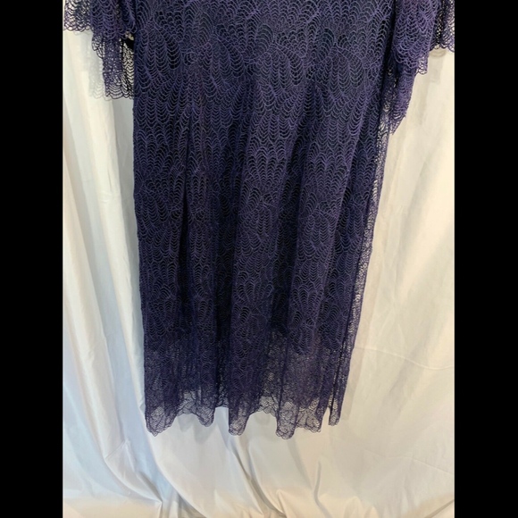 NEW Talbot Runhof Allium Lace Bell Sleeve dress - Picture 4 of 8
